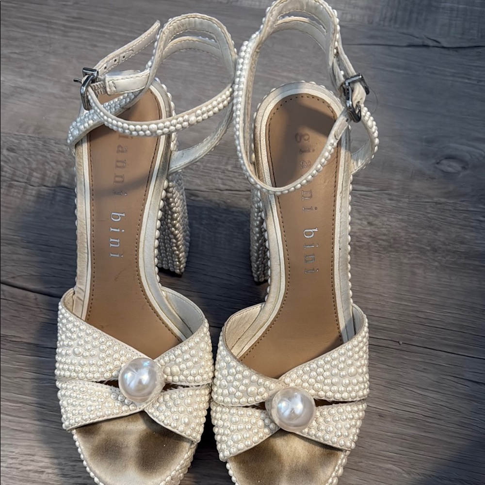 Gianni Bini Women's Cream Pearl Embellished Heels